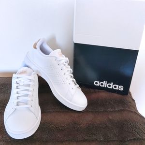 Size 10 Womens White Adidas Tennis Shoes